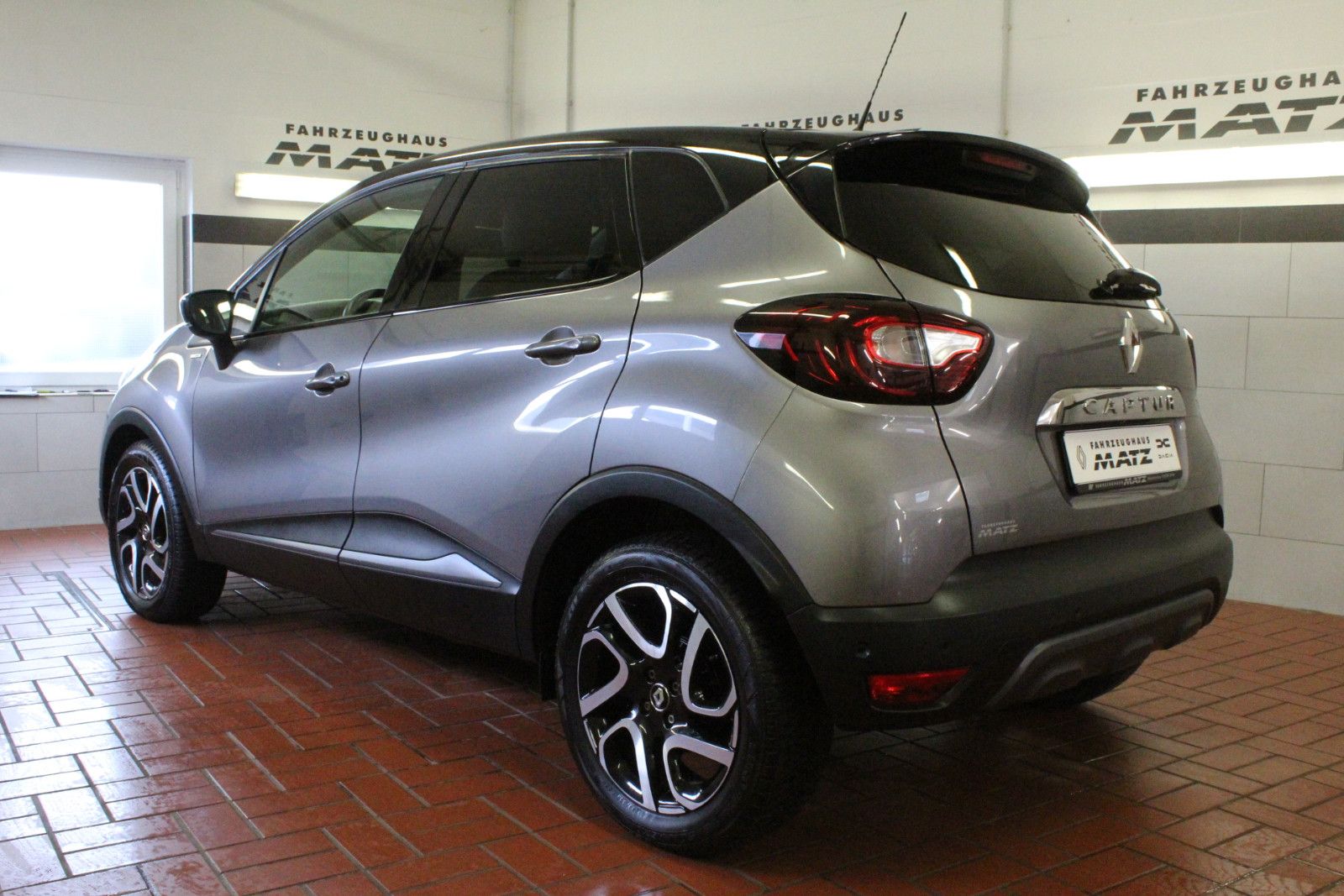 Fahrzeugabbildung Renault Captur TCe 150 EDC GPF Bose Edition