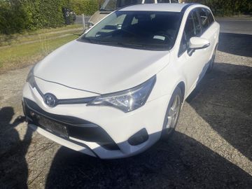 Toyota Avensis - 1
