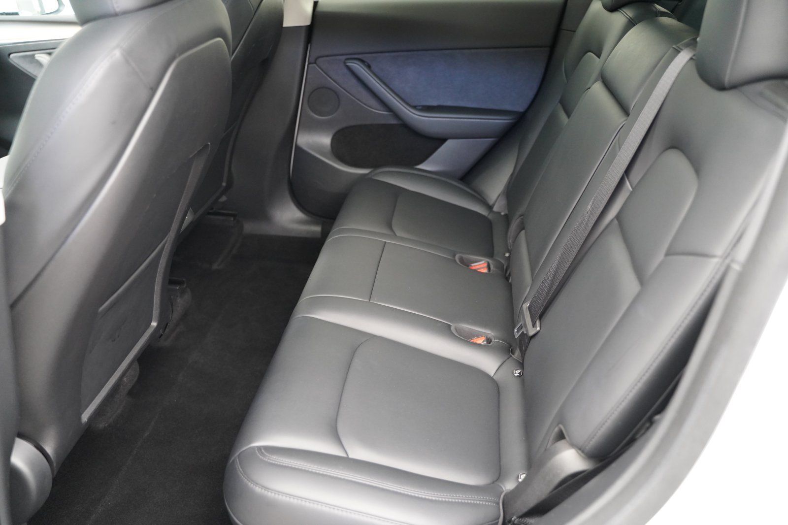 Tesla Model Y Long Range AWD 20-Zoll foto 8