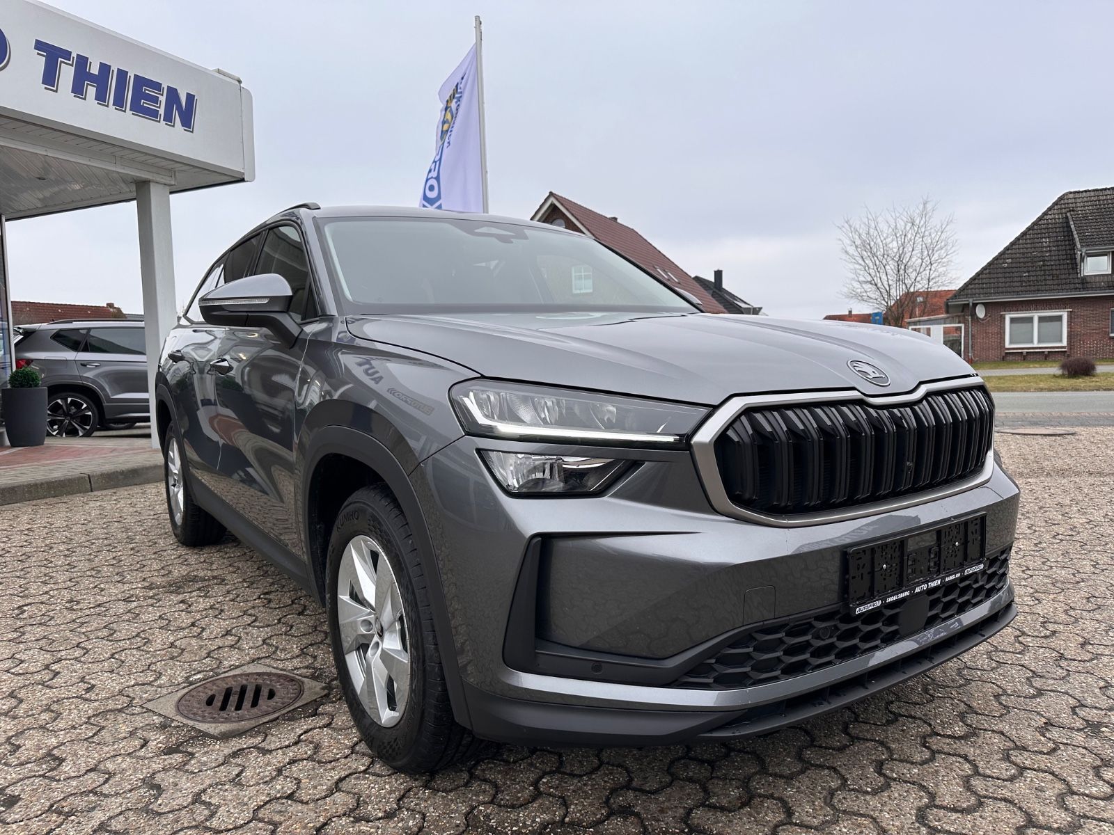 Fahrzeugabbildung SKODA Kodiaq 1.5 eTSI Selection DSG ACC/LED/PDC/SHZ