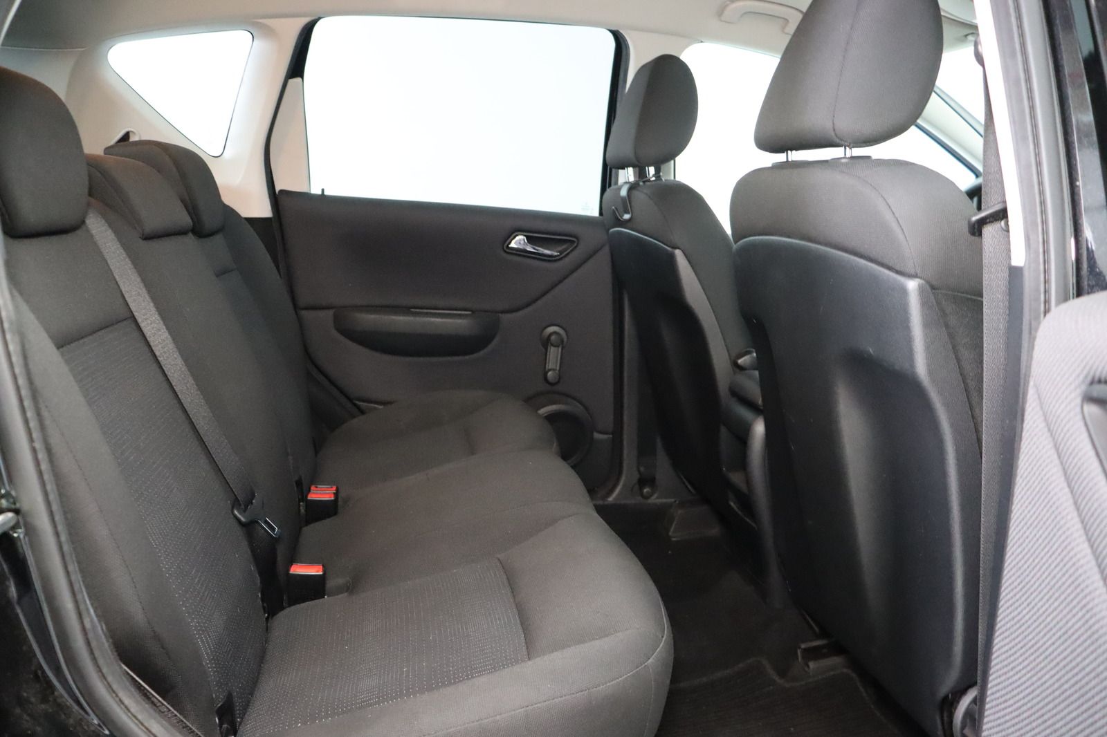 Fahrzeugabbildung Mercedes-Benz A 160 AVANTGARDE HU/AU 08.26