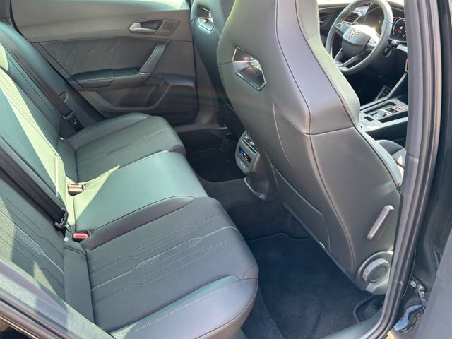 Formentor VZ 1.4l e-Hybrid *Pano/AHK/19"Copper*