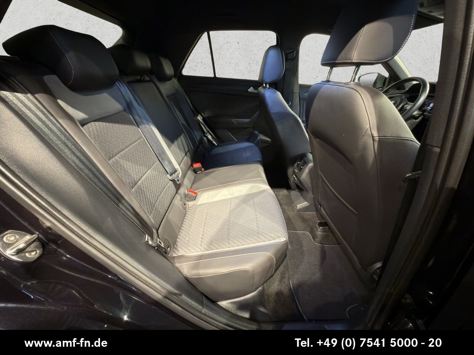 T-ROC 1.5TSI DSG R-LINE | LED | NAV | RFK | KESS