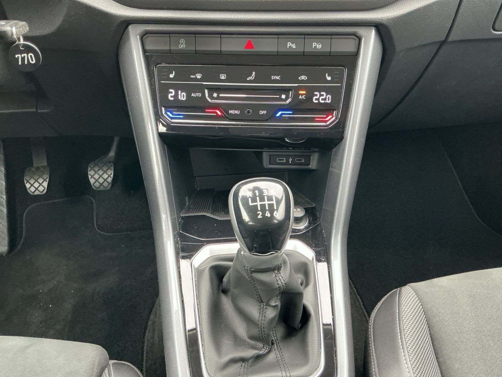 Volkswagen T-Roc - Bild 11