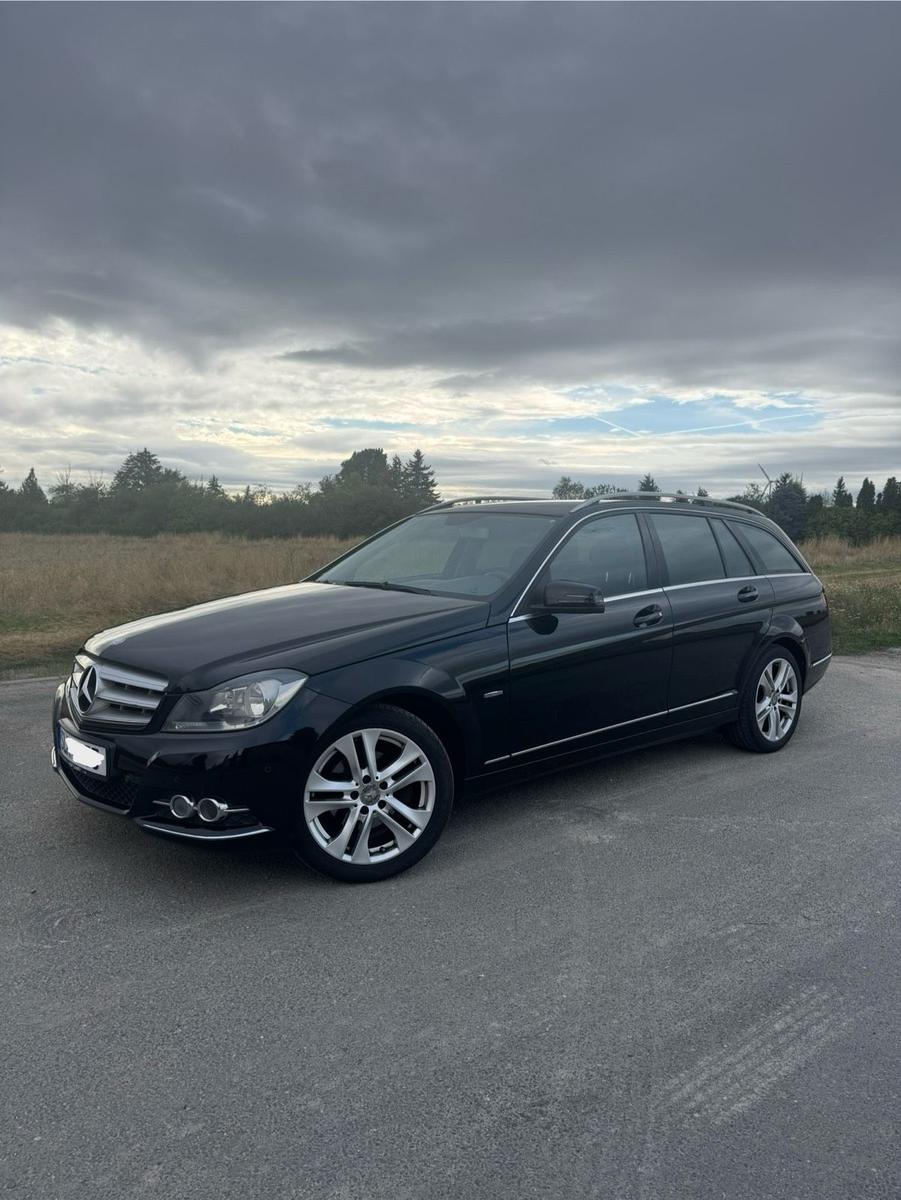 Mercedes-Benz C180 2011 — engine 156 HP (115kW)