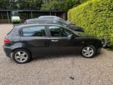 Alfa Romeo 147 1.6 Twin Spark - Alfa Romeo 147 aus 2004