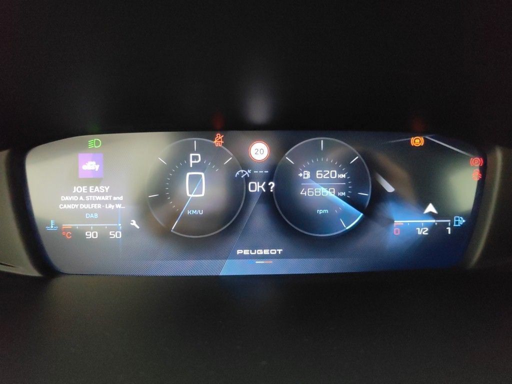 Fahrzeugabbildung Peugeot 308 SW Active Pack 1.2T NAVI/LED-MATRIX/PDC/ALU