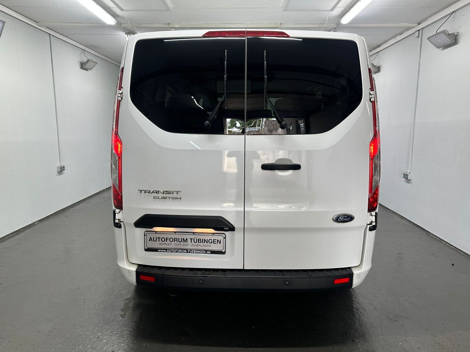 Fahrzeugabbildung Ford Transit Custom 320 L1H1* 9SITZE*NAVI*KLIMA*SDH*