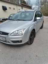 Ford Focus 1,6 Ti-VCT Silver Magic Turnier - Ford Focus mit Benzin-Antrieb: Kombi, Magic Turnier