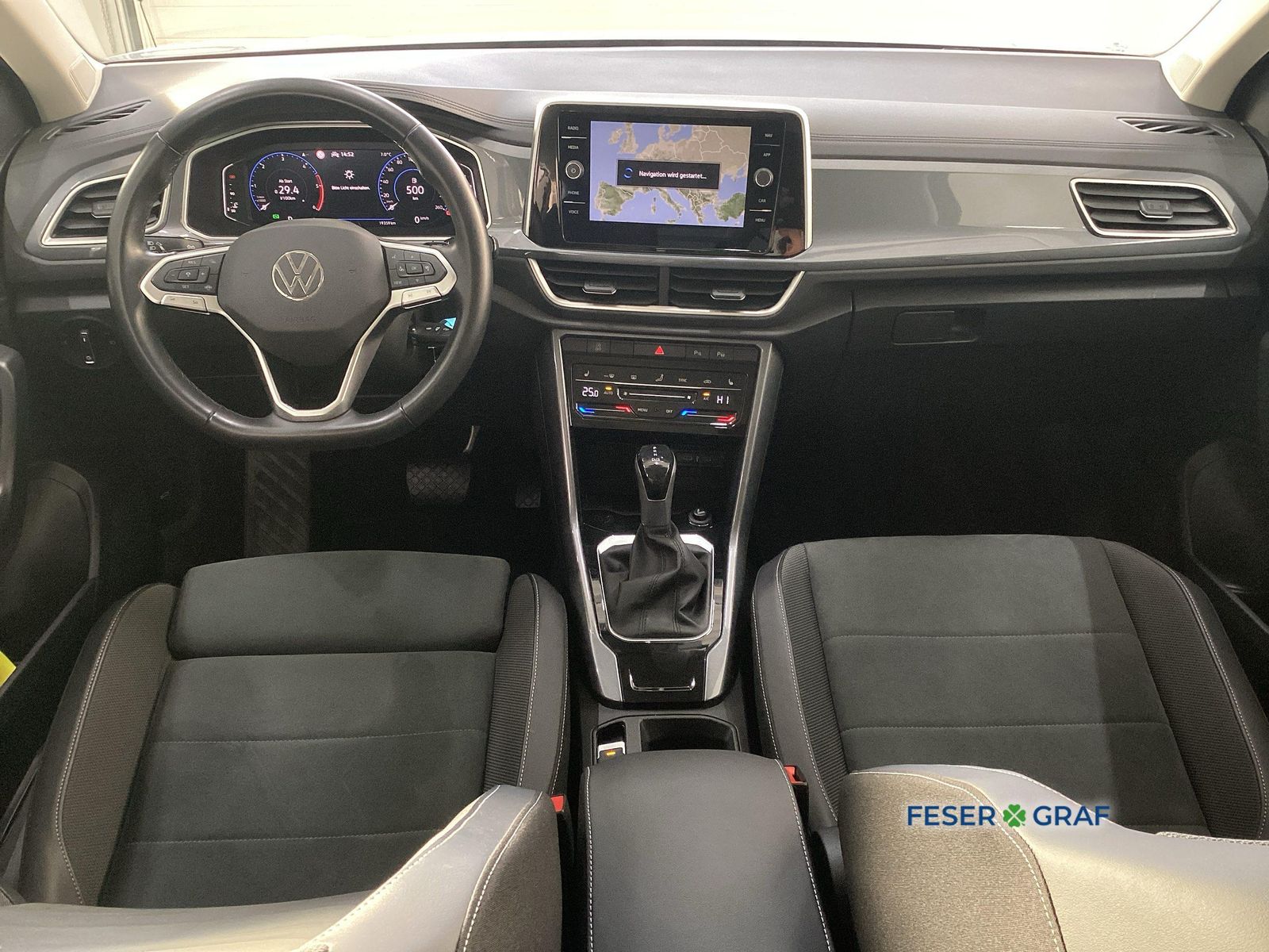 Volkswagen T-Roc - Bild 11