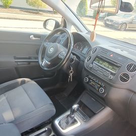 Volkswagen Golf - 10