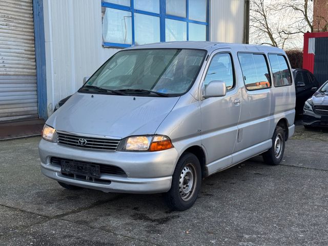 Toyota Hiace 2.5 Diesel/8 sitze/1 Hand