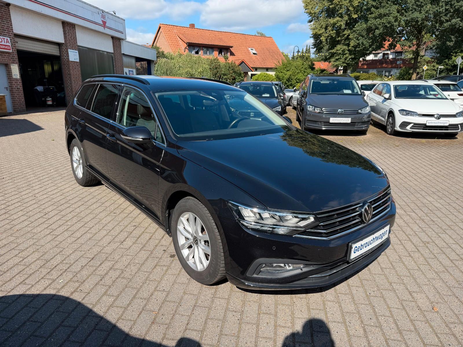 Volkswagen Passat Variant AHK*NAVI*ACC*LED*LANE*TÜV NEU