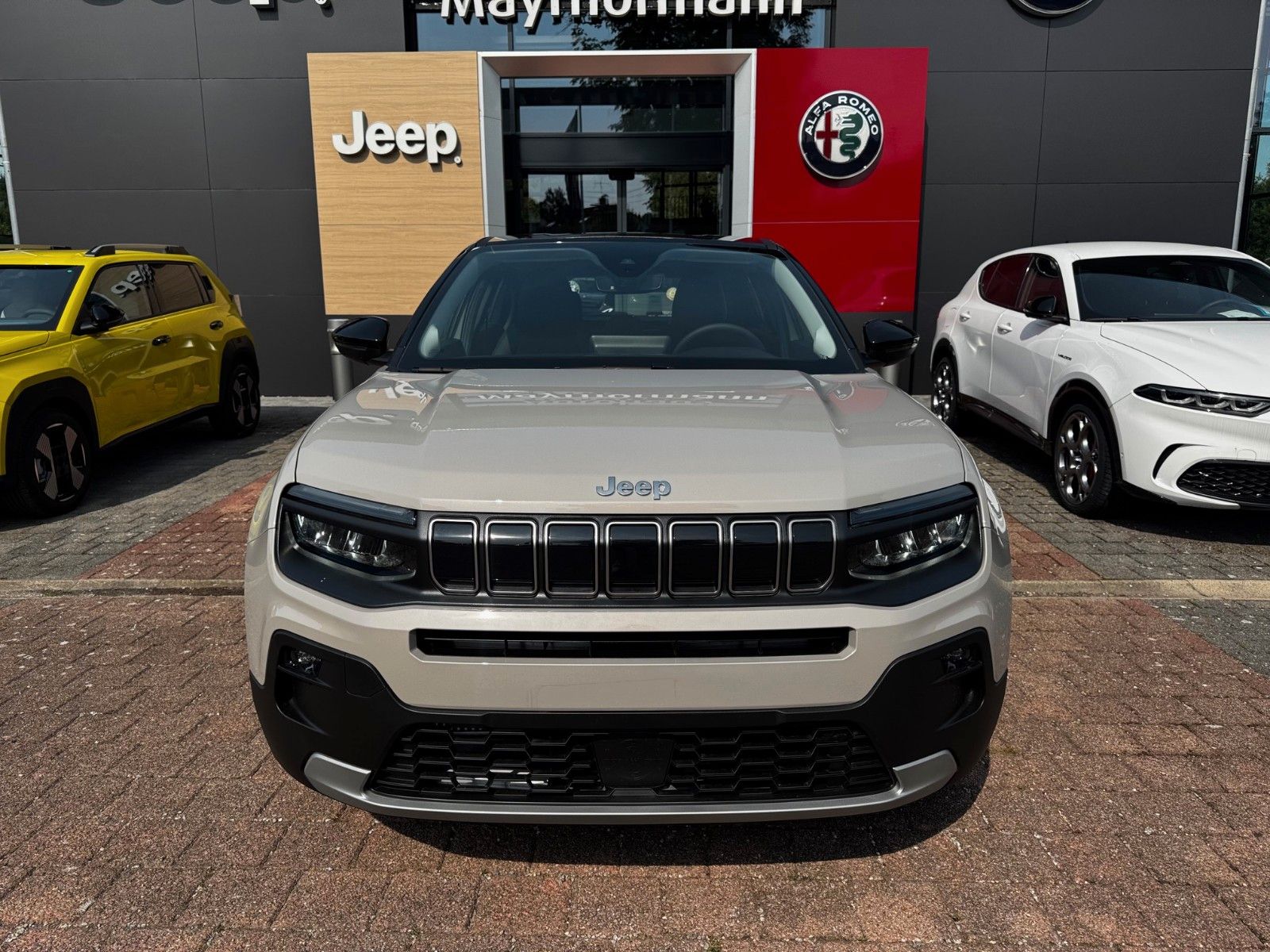 Fahrzeugabbildung Jeep Avenger 1.2 Altitude Benziner NAVI KAMERA SITZHG