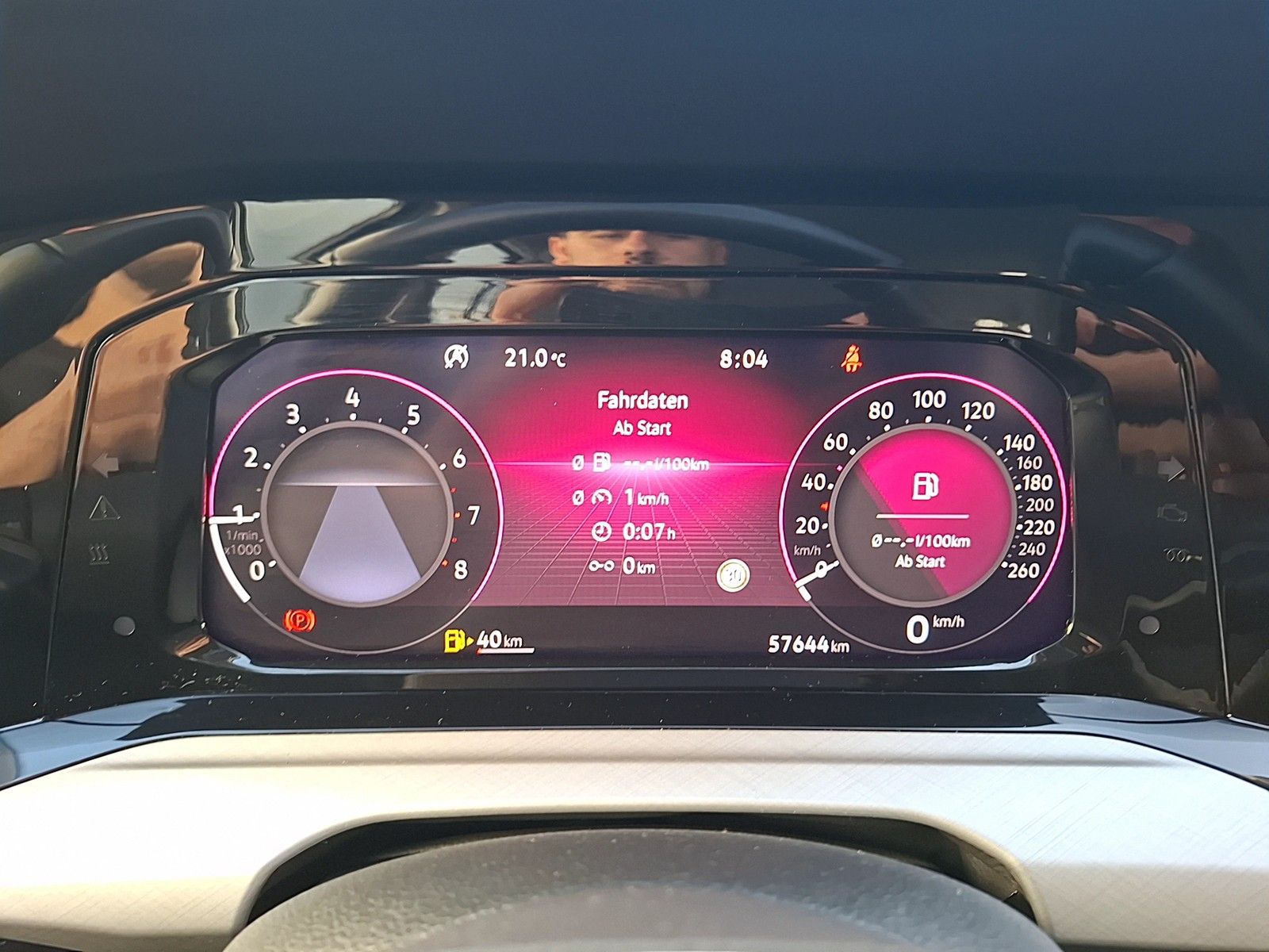 Fahrzeugabbildung Volkswagen Golf VIII Variant TSI Life LED Navi AID ACC PDC