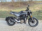 Husqvarna Svartpilen 125 - HUSQVARNA SVARTPILEN 125