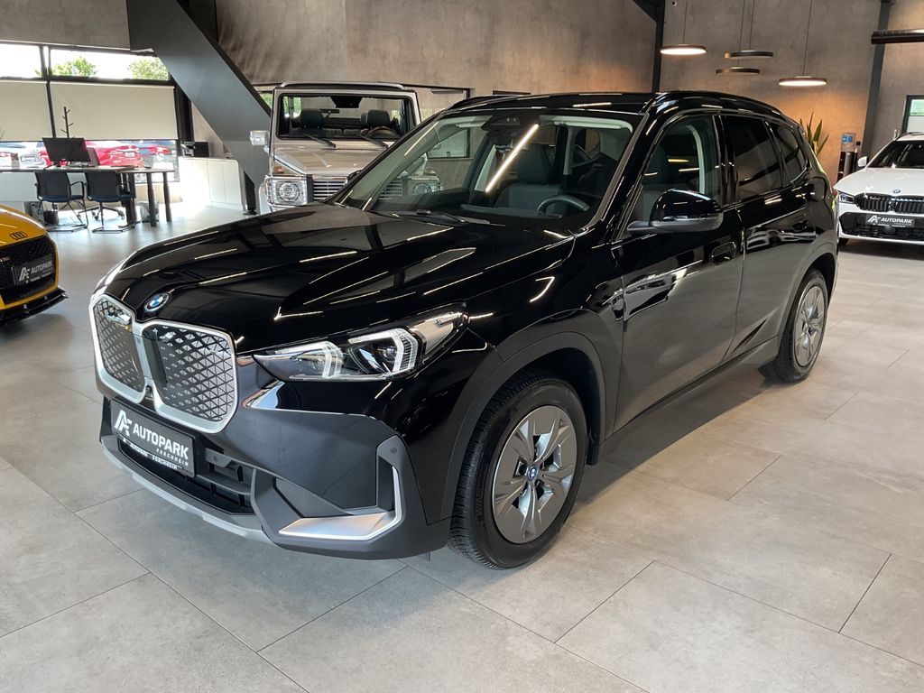 Image of BMW iX1