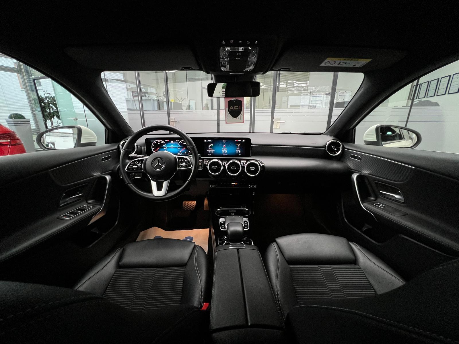 Mercedes-Benz A 250 4Matic Progressive AHK, LED, Premium Paket