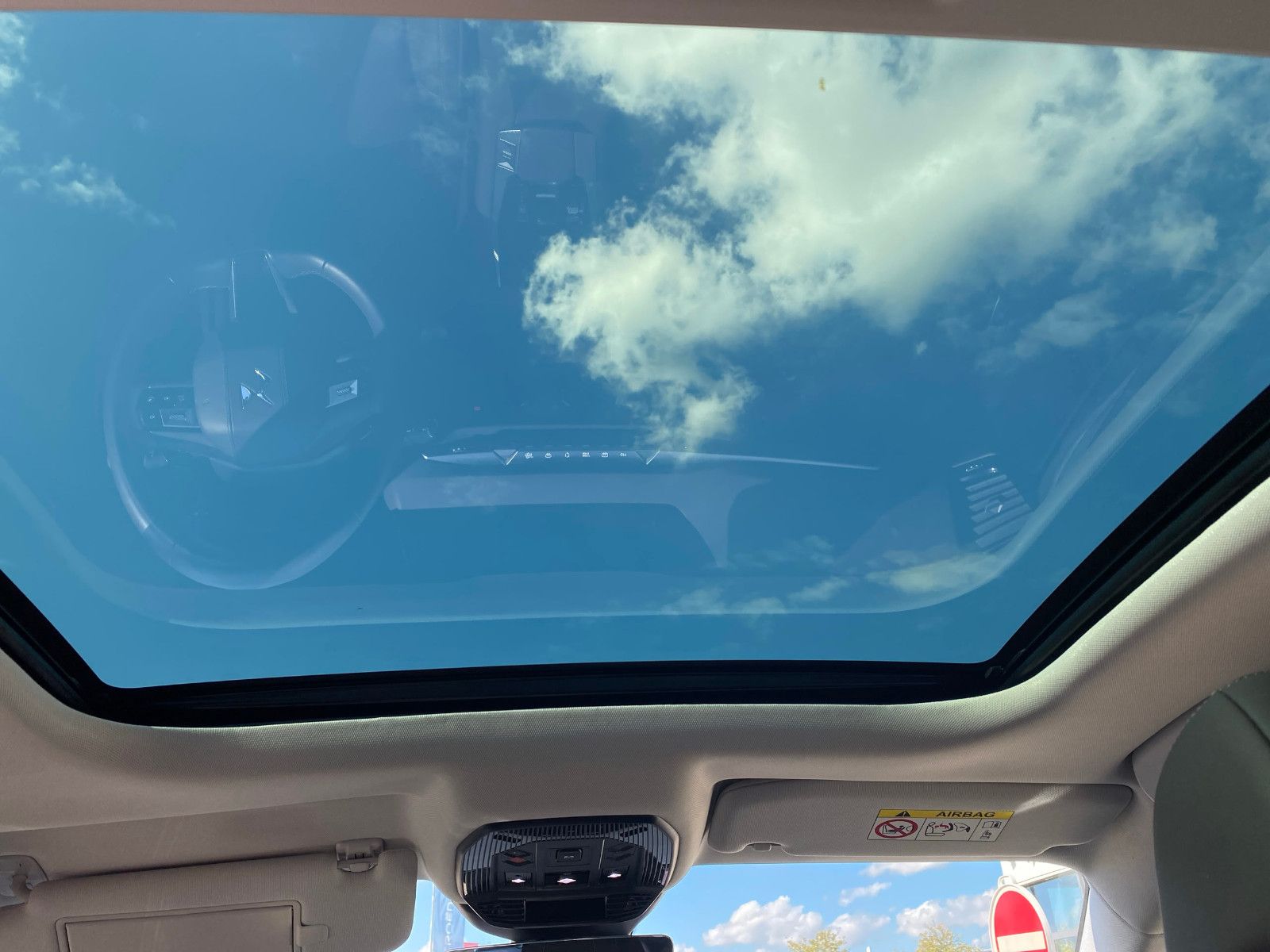 Fahrzeugabbildung DS Automobiles DS4 PT130 Autom. OPERA *Schiebedach*Leder*360°Ca