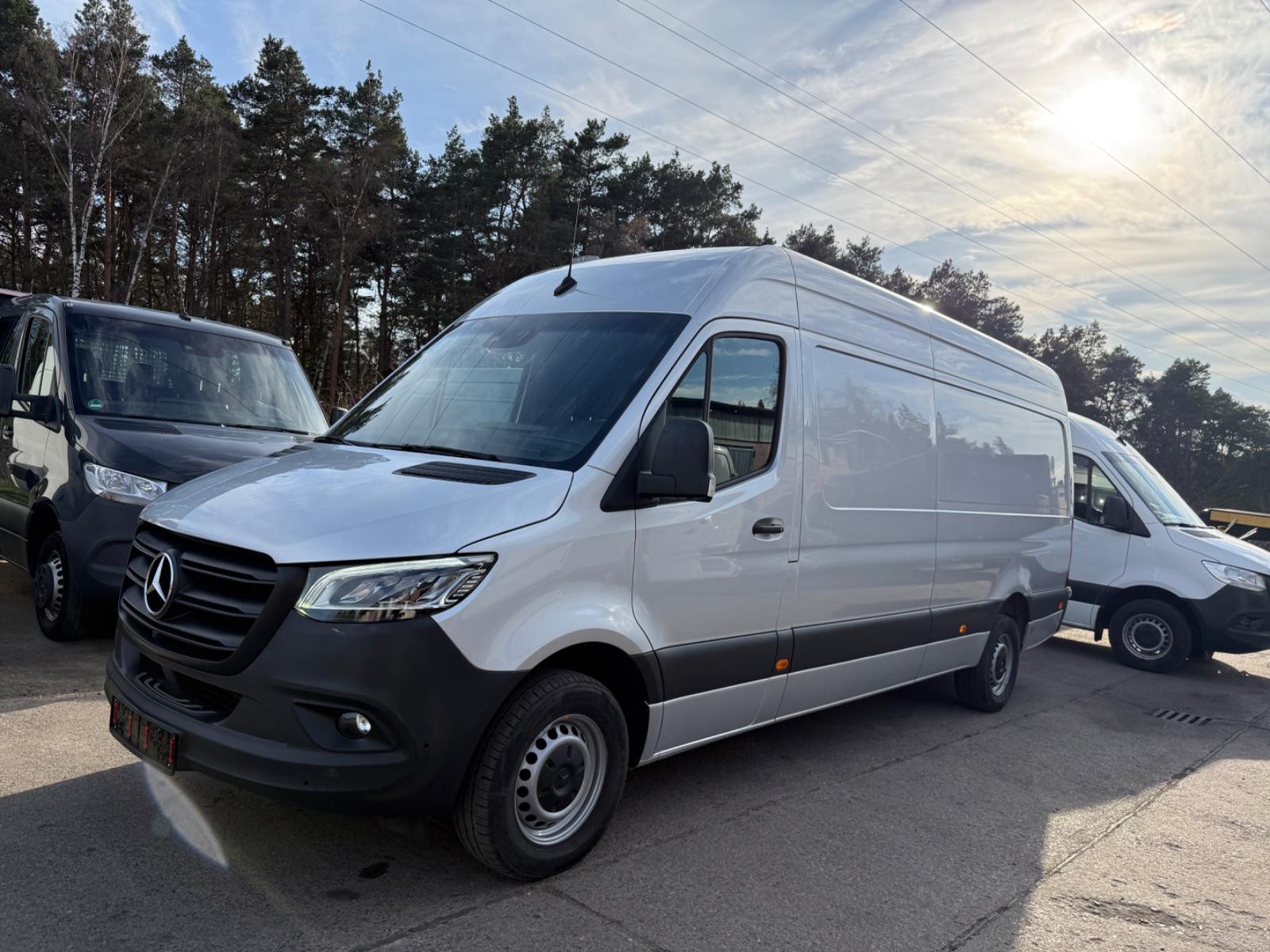 Mercedes-Benz Sprinter 319Maxi/L3H2/V6/LED/Distr./360/AHK3,5T