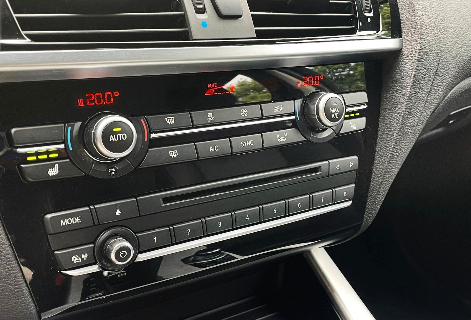 Fahrzeugabbildung BMW X3 xDrive 30d xLine SAG LEDER NAVI LED 360° 1.Hd