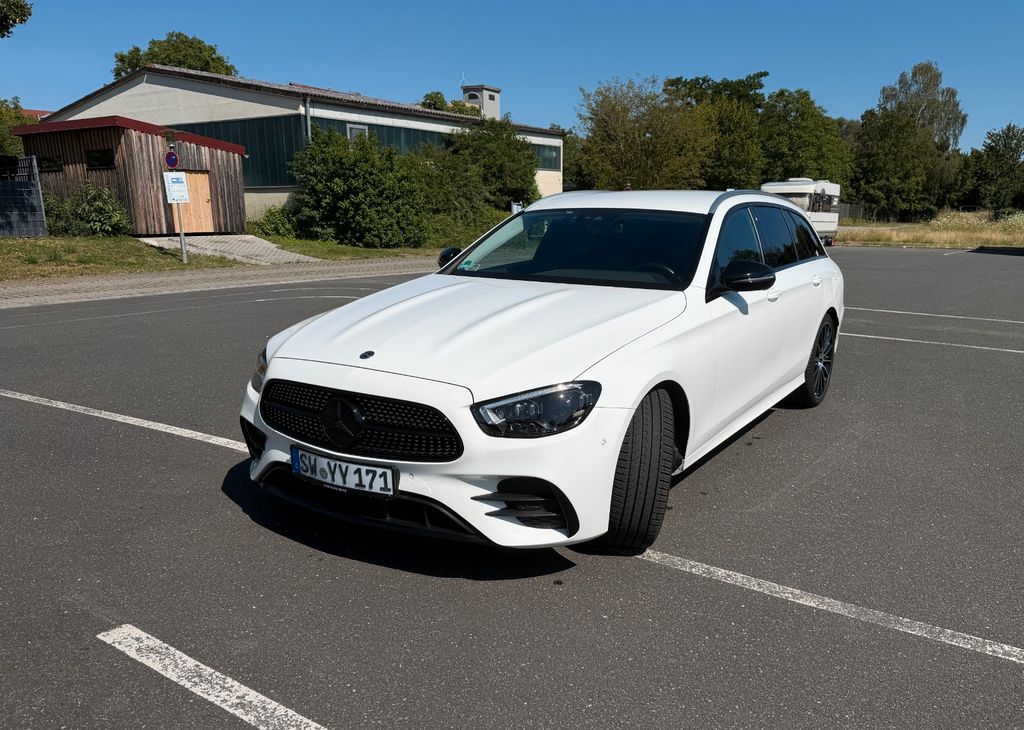 Image of Mercedes-Benz E 220