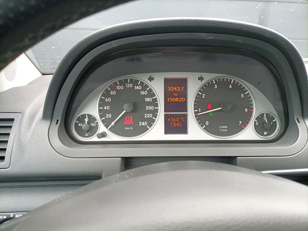 Mercedes-Benz A 200