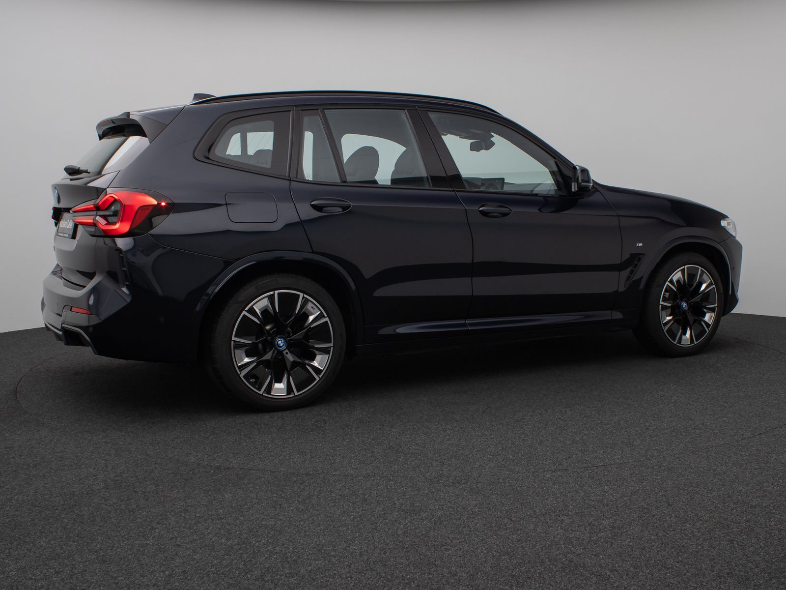 Fahrzeugabbildung BMW iX3 Impressive M Sport Panorama 360°HUD DAB H/K