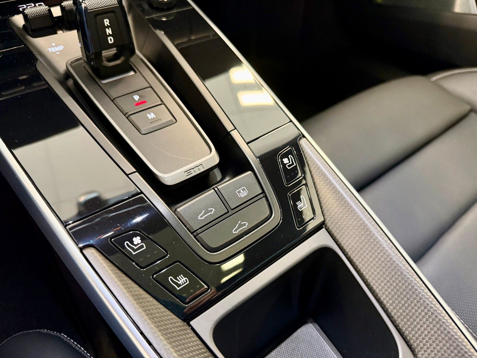 Fahrzeugabbildung Porsche 911 992 Turbo S LIFT/SportDesign/Glasdach/ACC