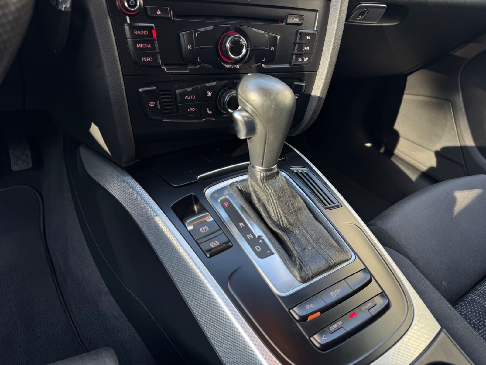 Fahrzeugabbildung Audi A4 Avant Ambition quattro*8Fach Alu*LED*Xenon