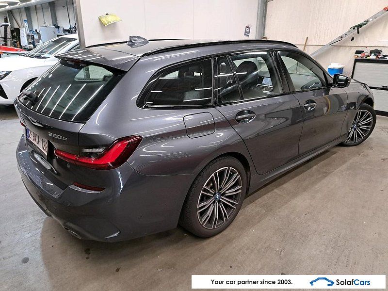 BMW 320 e PHEV M-Sport Aut. Laser LC-Pro Ambient Hi imagem 2