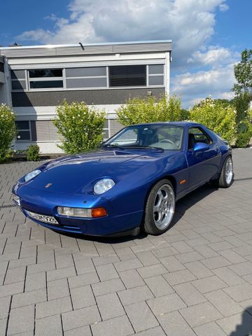 Porsche 928 GTS