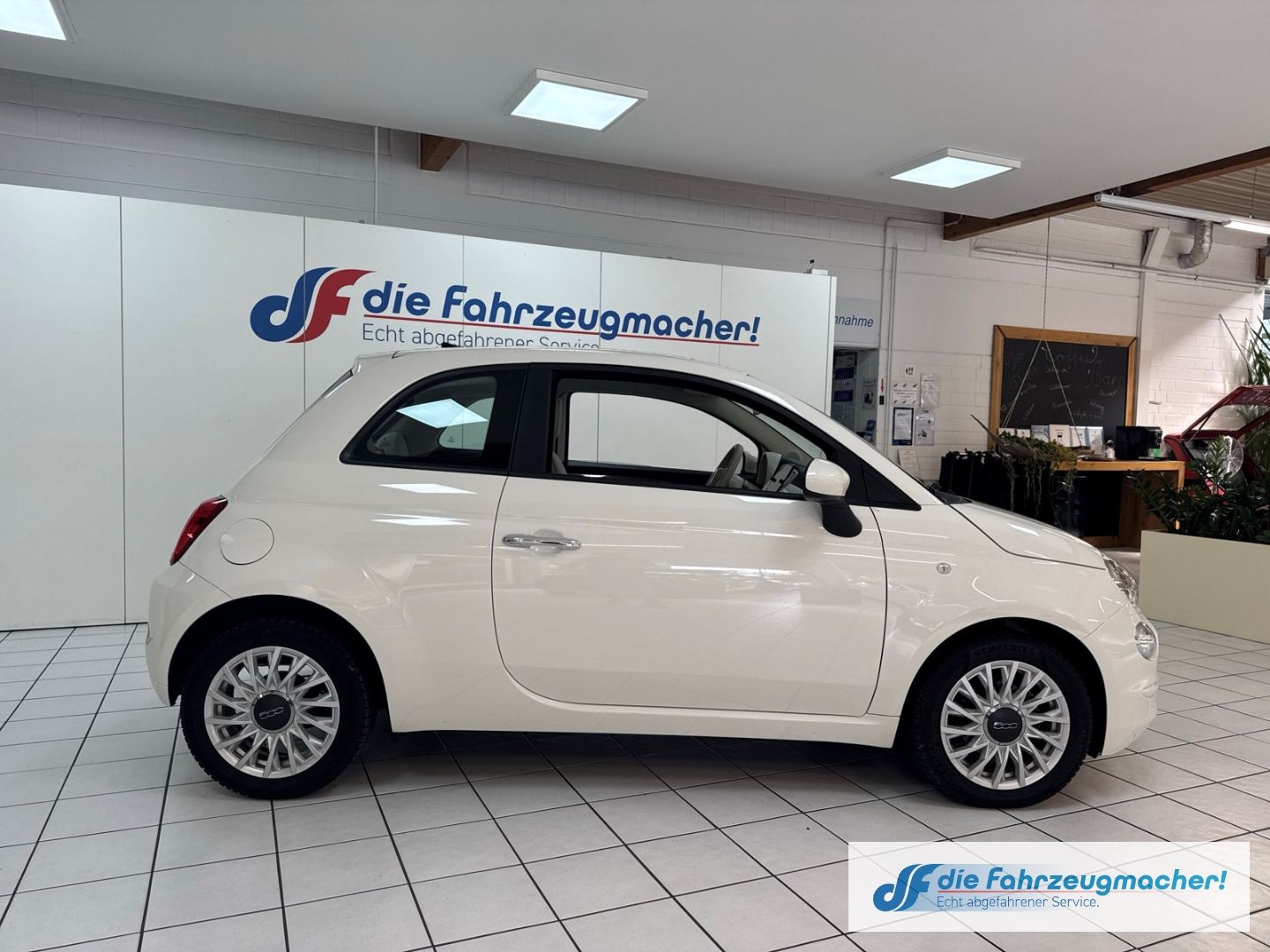 Fahrzeugabbildung Fiat 500 Lounge 1.0 Mild Hybrid EU6d Apple CarPlay An