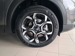 C5 Aircross Hybrid 145 ë-DCS6 MAX C5 Aircross Hybrid 145 ë-DCS6 MAX