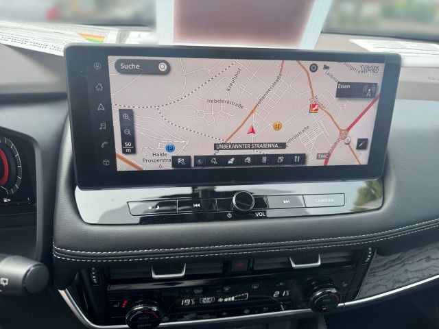 Fahrzeugabbildung Nissan X-TRAIL 1.5 VC-T e-4ORCE 213 PS 4x4 Tekna 5 Sitz