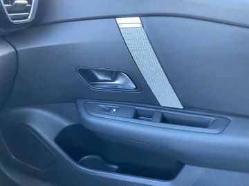 Citroën C4 Shine PT 130 Navi+SHZ+HUD+RFK+Carplay+LED+LM