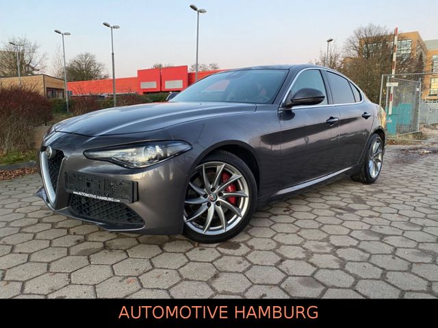 Alfa Romeo Giulia*Bi-Xenon*Leder*Klima*NAVI*Kamera*Panorama