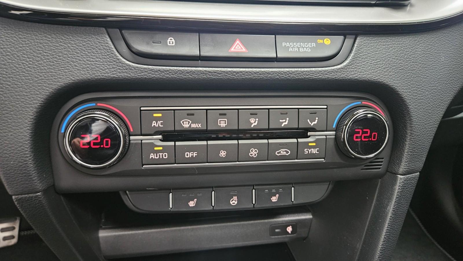 Kia CEED SW GT Line DCT Navi Pano Kamera Technologie