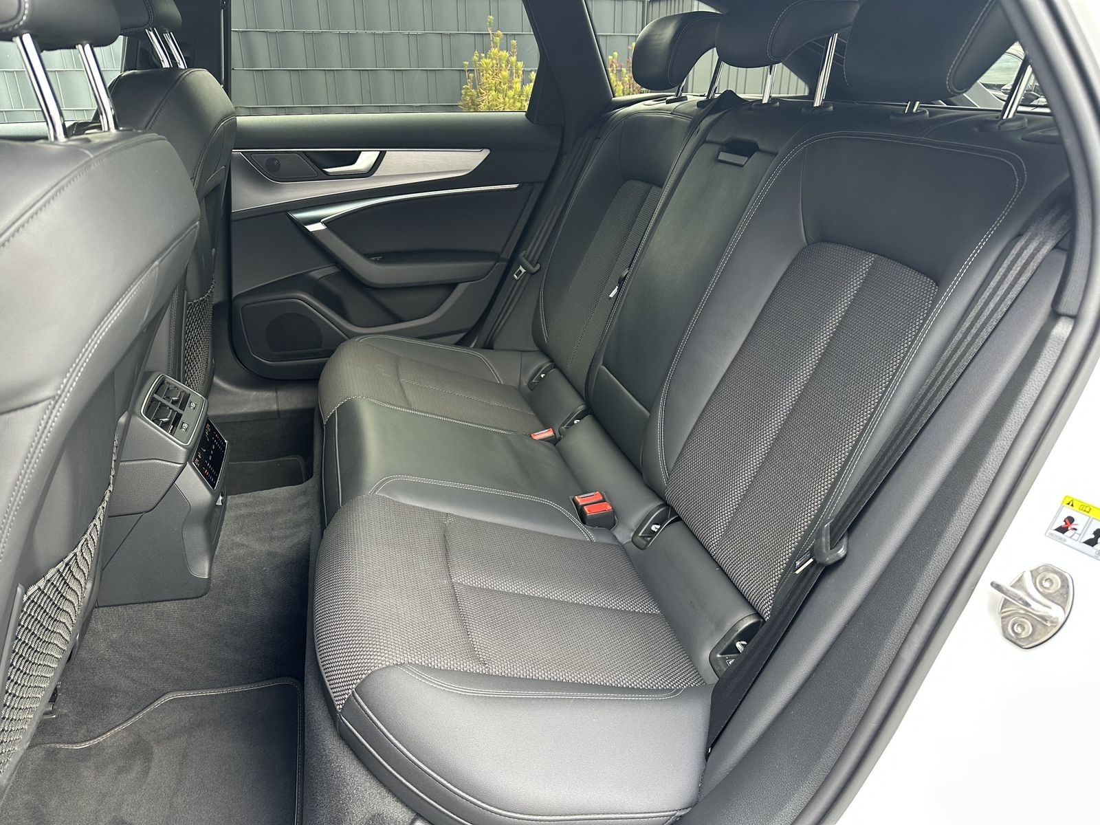 Fahrzeugabbildung Audi A6 Avant 40 TDI Qu S-Line Black NAV+LED+KAM+ACC