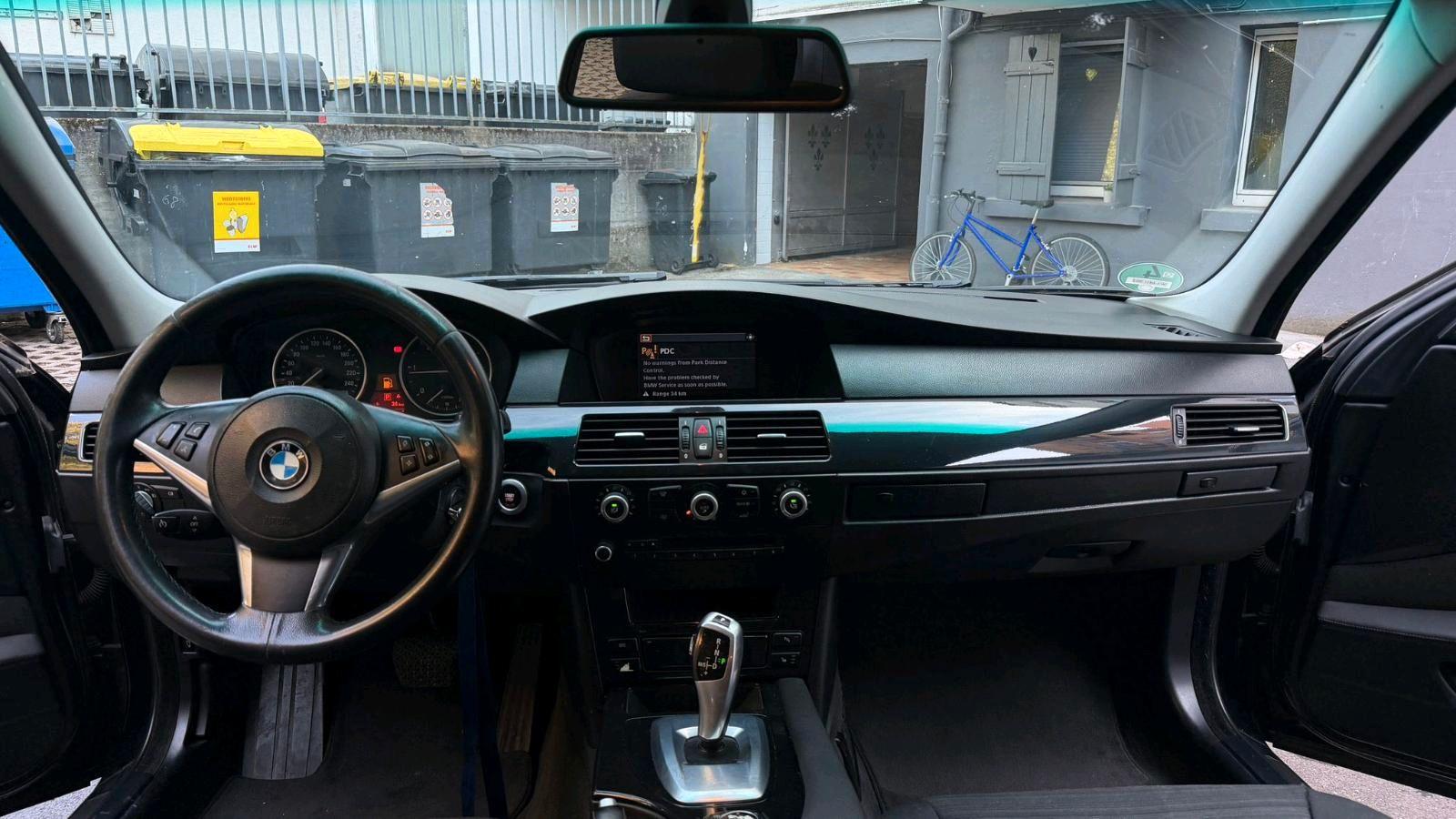 BMW 520 2010 — photo 7