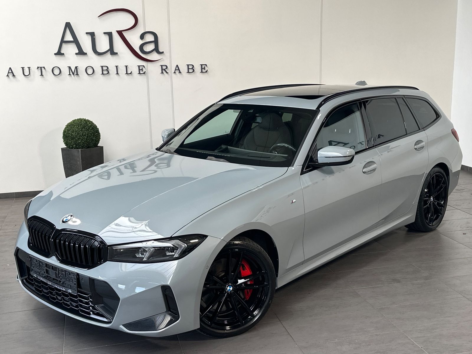 BMW 330 d Touring xDrive M-Sport NAV+LED+PANO+H&K imagem 2