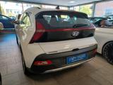 Hyundai BAYON Autom.  Trend Mild-Hybrid Kamera, AHK - weiße Hyundai BAYON
