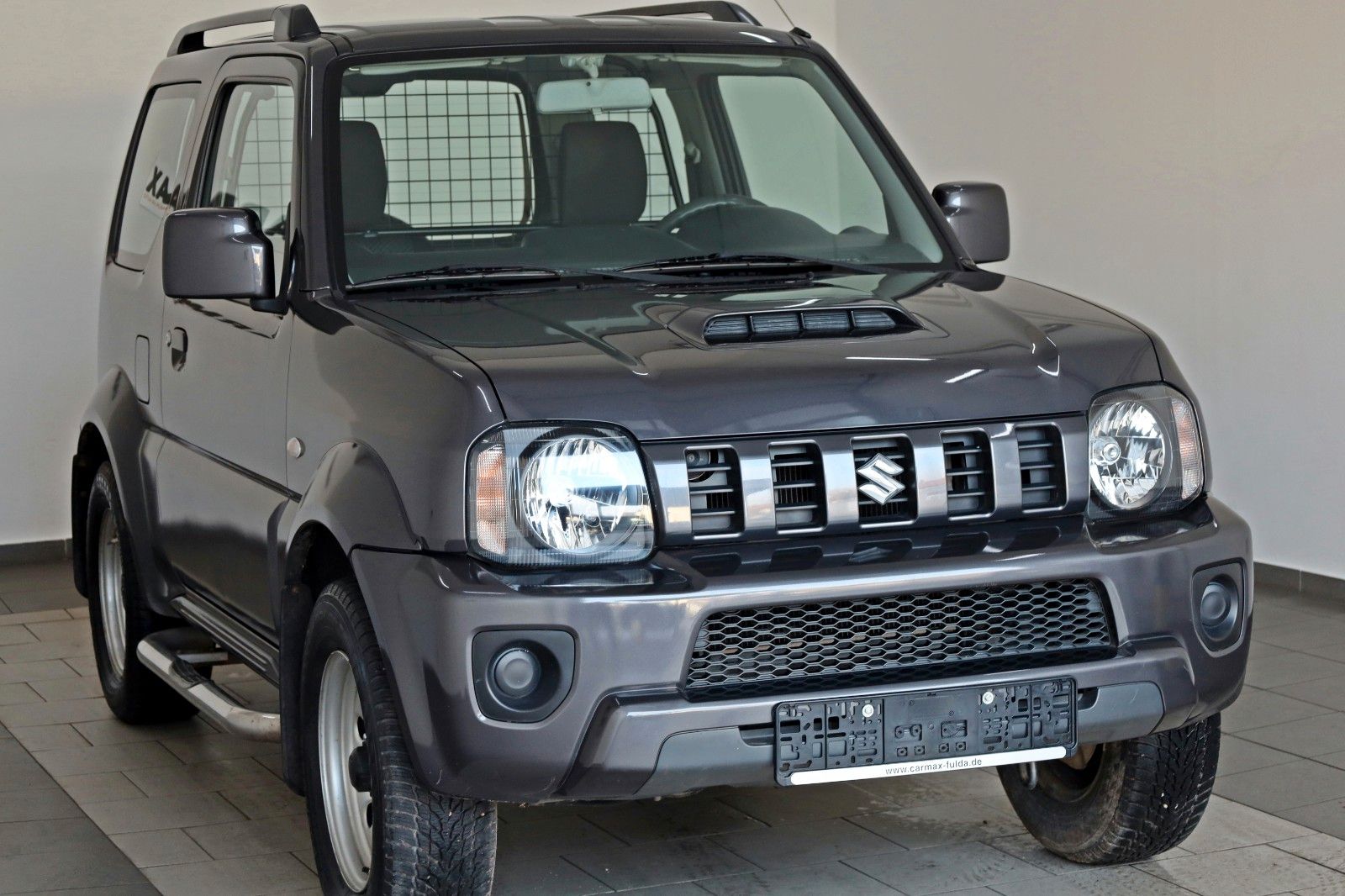 Fahrzeugabbildung Suzuki Jimny Club Modellpflege, 8 fach bereift,AHK