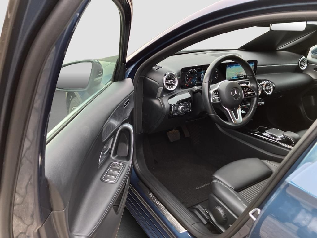 Fahrzeugabbildung Mercedes-Benz A 200 *PROGRESSIVE*NAVI-PREMIUM*KAMERA*LED*