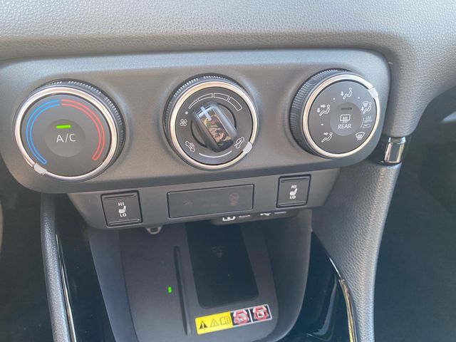 Yaris 1.5 Style KLIMA RÜCKFAHRKAMERA ACC LED