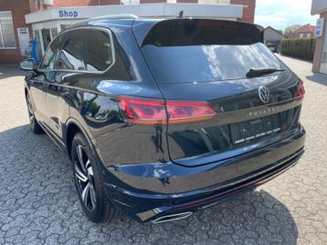 Fahrzeugabbildung Volkswagen Touareg 3.0 TDI 4M Aut R-Line Standhzg./AHK/Pano