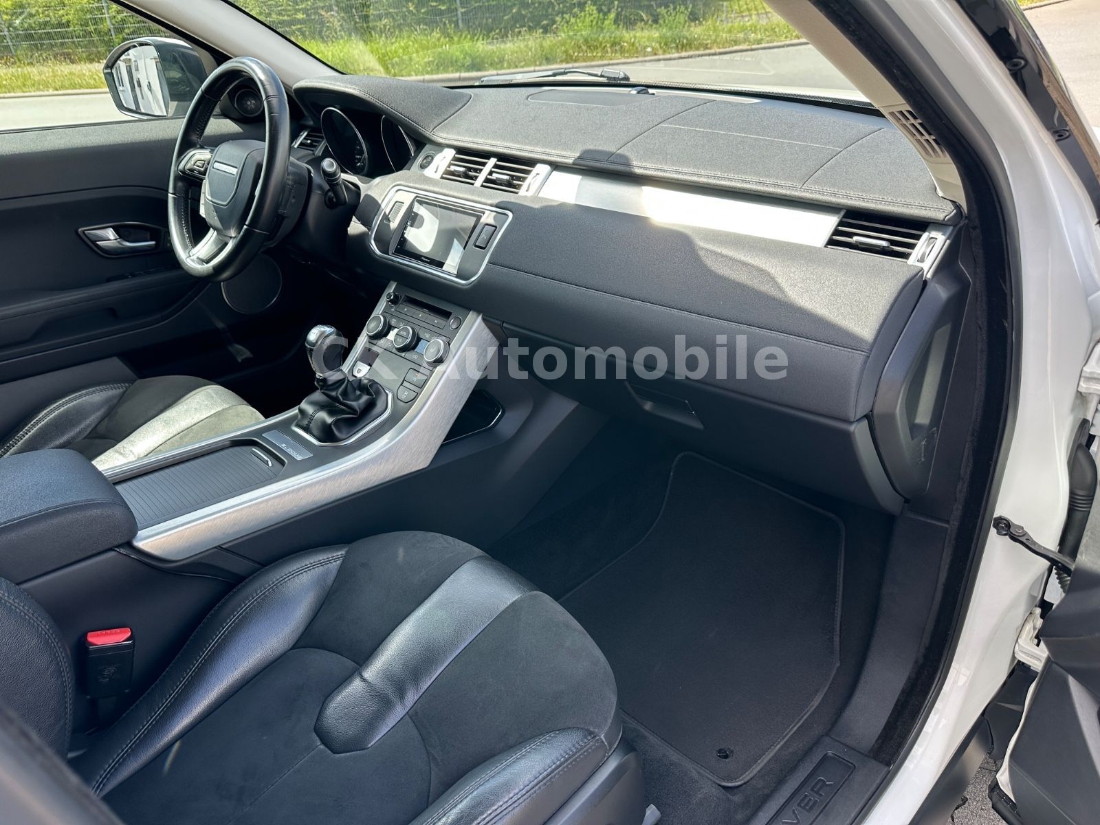 Fahrzeugabbildung Land Rover Range Rover Evoque Pure/Navi/Kamera/PDC