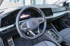 VW Golf VIII Move / ACC / IQ.DRIVE / CARPLAY