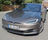 Tesla Model S 90D - CCS, MCU 2, TÜV & Bremsen NEU