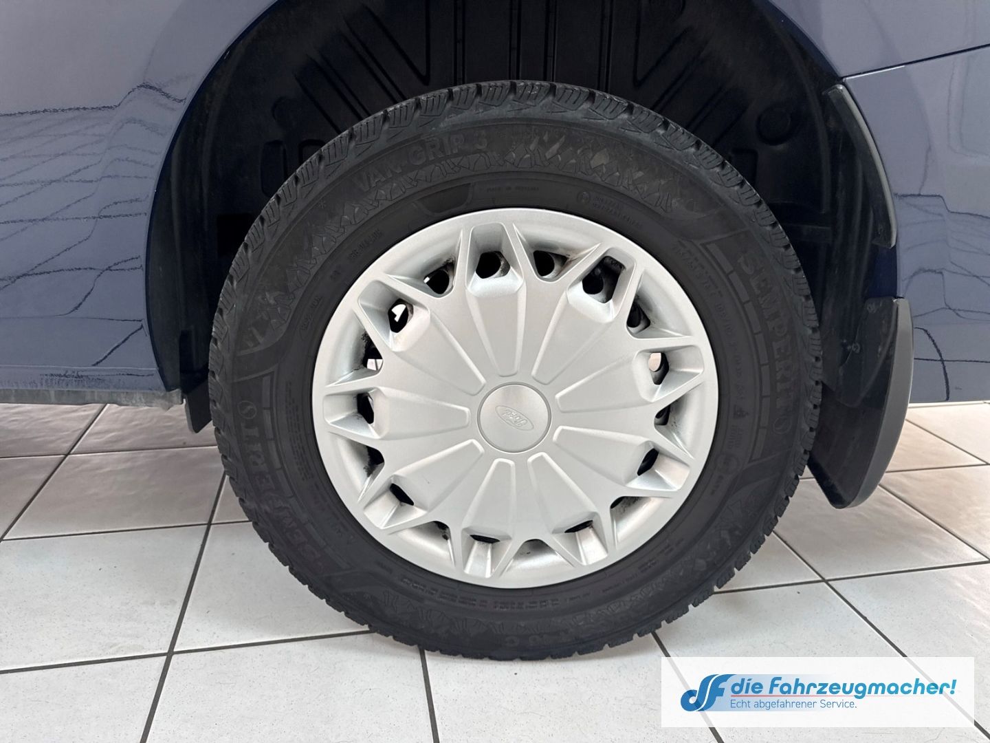 Fahrzeugabbildung Ford Transit Custom Kasten 320 L2H2 Limited StandHZG
